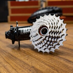 LG1 7 speed Integrated Cassette e*thirteen Nickel